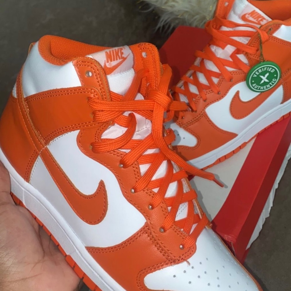 Nike “Syracuse” size 7 Men Womens 8.5